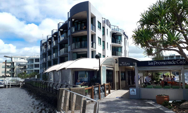 La Promenade Cafe